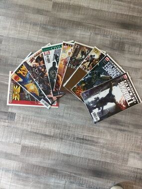 Mixed lot 10 Marvel comic Books including Black Panther, Spider man & X-Men